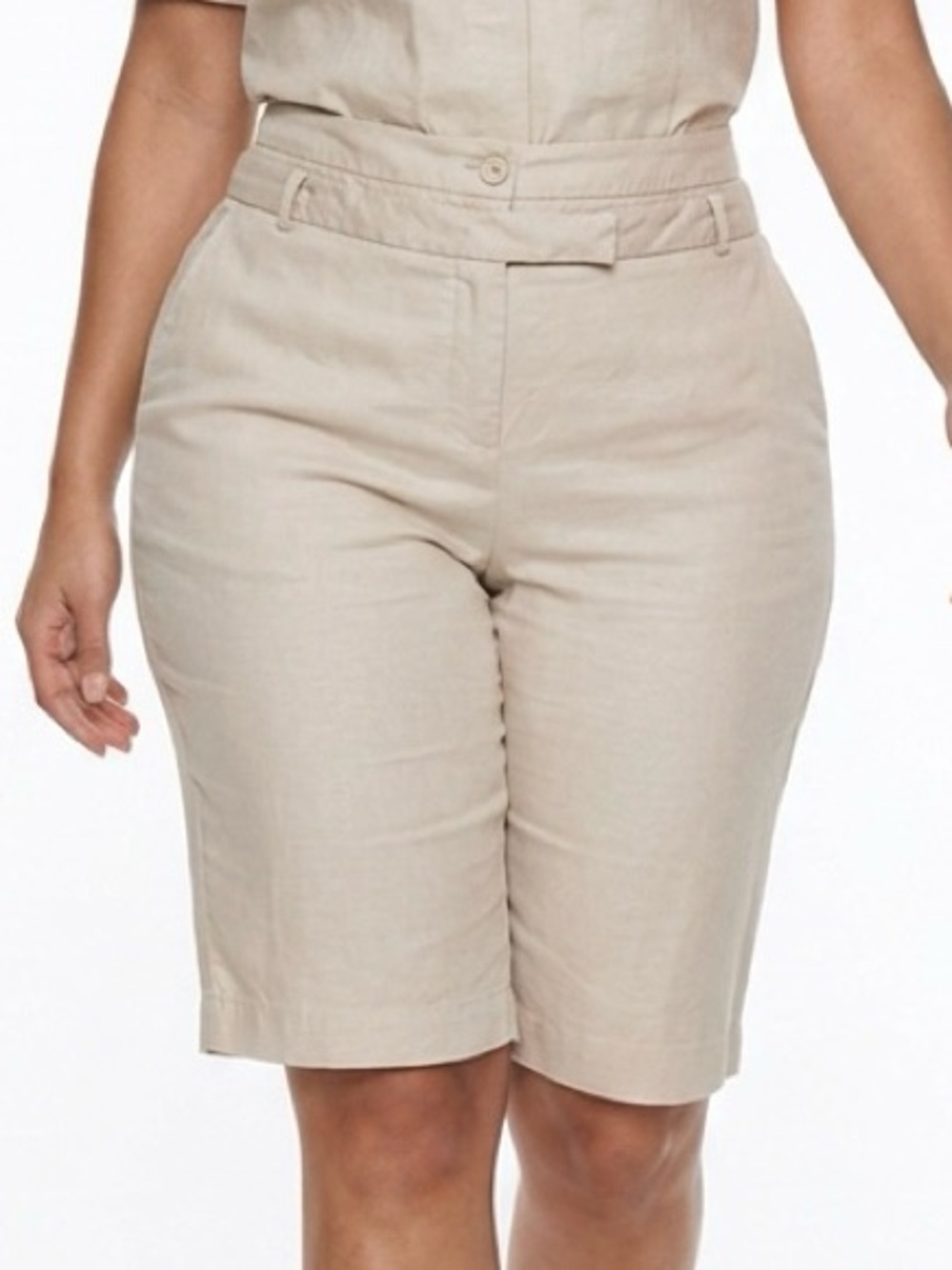 Dalia Collection Women’s beige Shorts Size 14